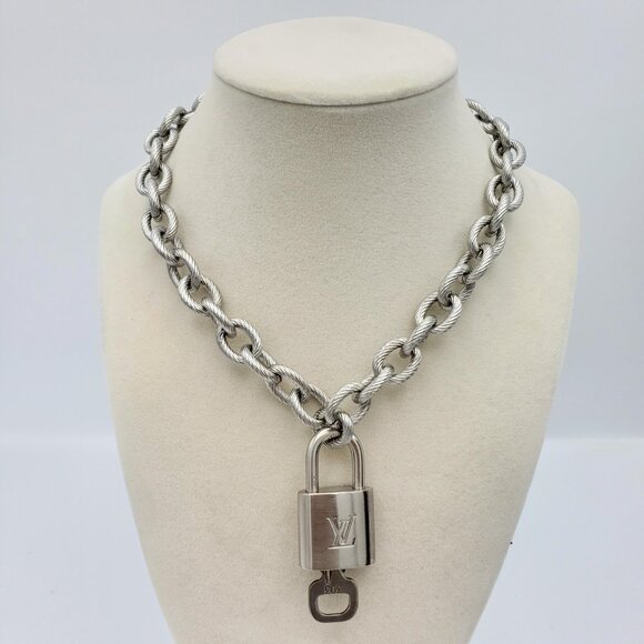 Authentic Louis Vuitton Padlock w/Unbranded Stainless Steel Plated Silver Chain - Picture 7 of 10